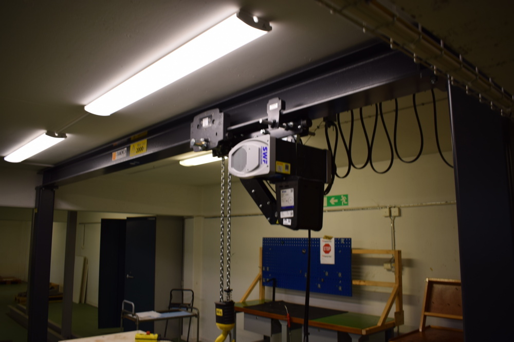 1452881-1 Hoist and beam 200 kg