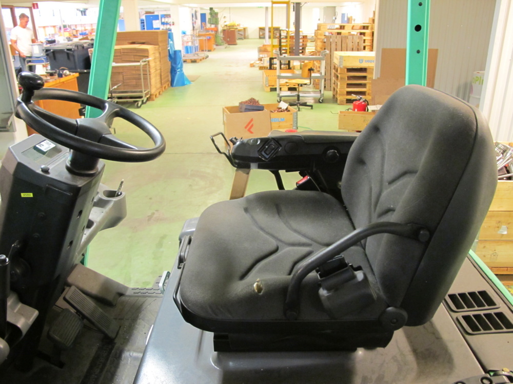 1452900-2 Electric forklift Misubishi FB16NT