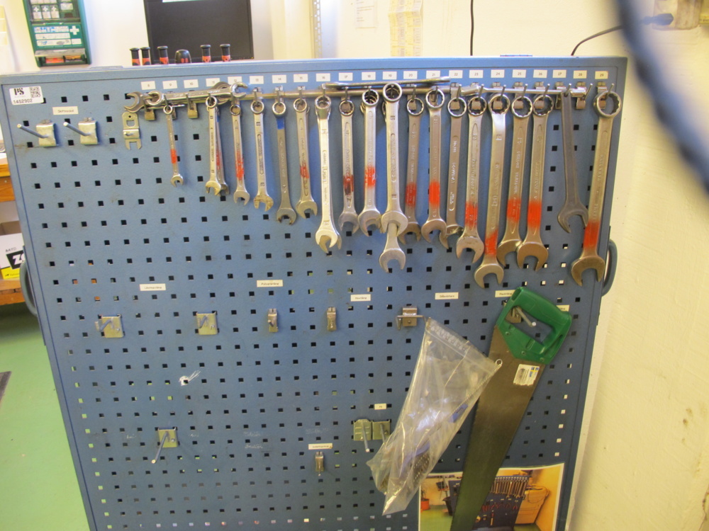 1452902-2 Tool board, double-sided on wheels