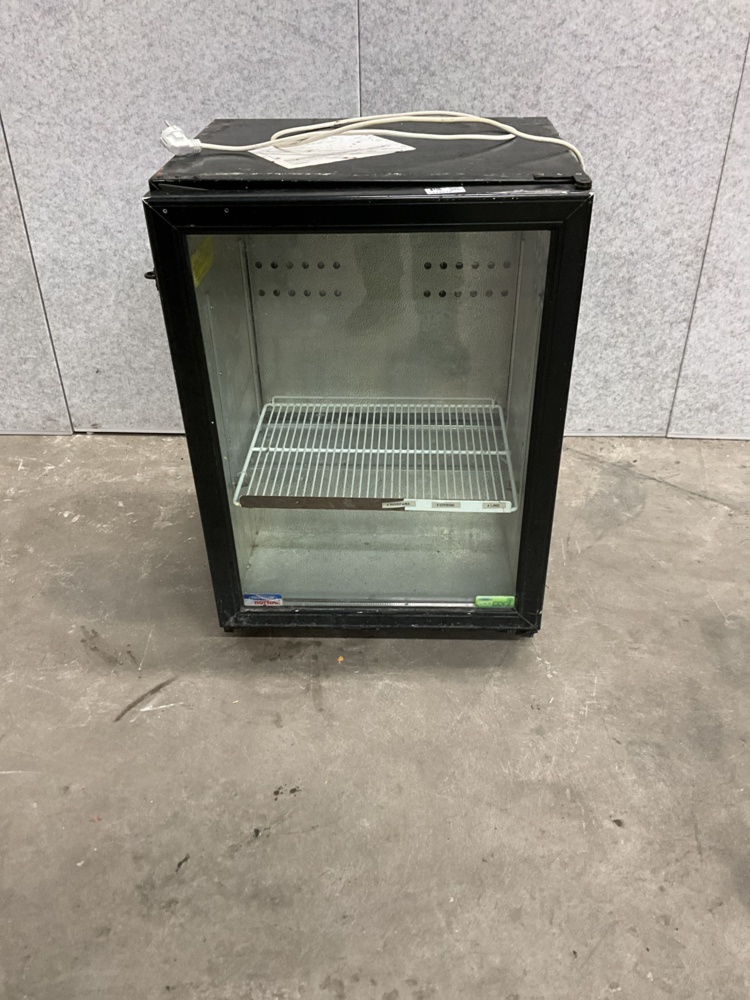 1474018-1 Beverage refrigerator with glass door