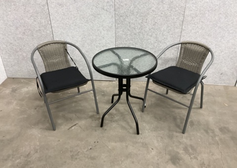 Cafe table and 2 chairs