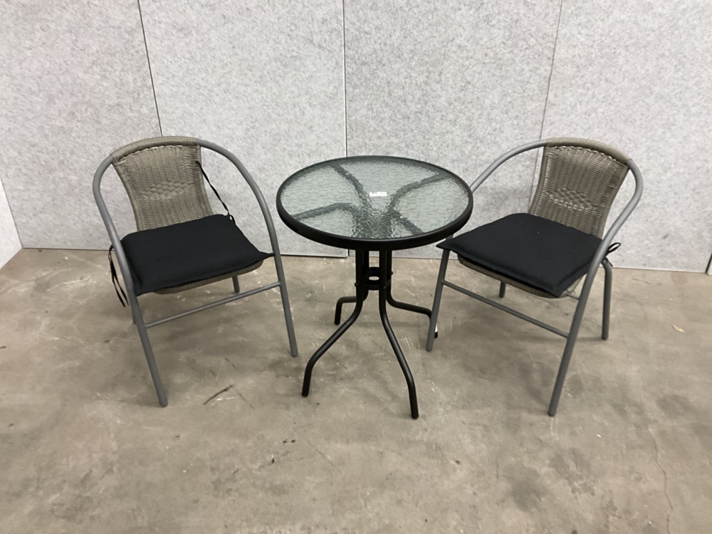 1474019-1 Cafe table and 2 chairs
