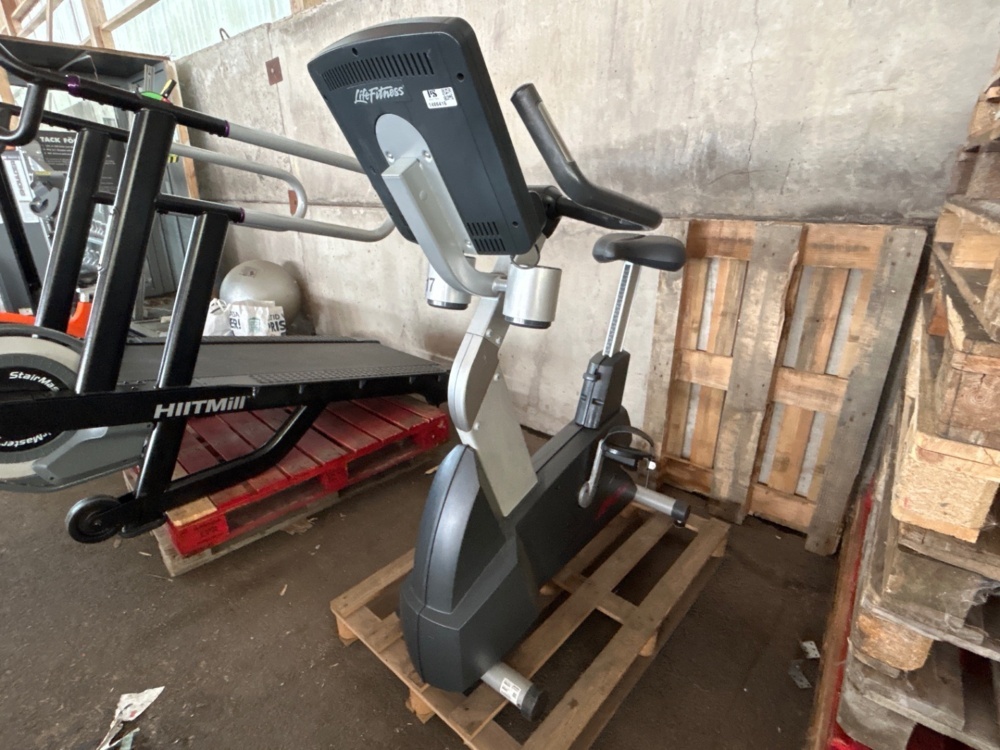 1486416-1 Exercise cycle - Life Fitness LifeCycle