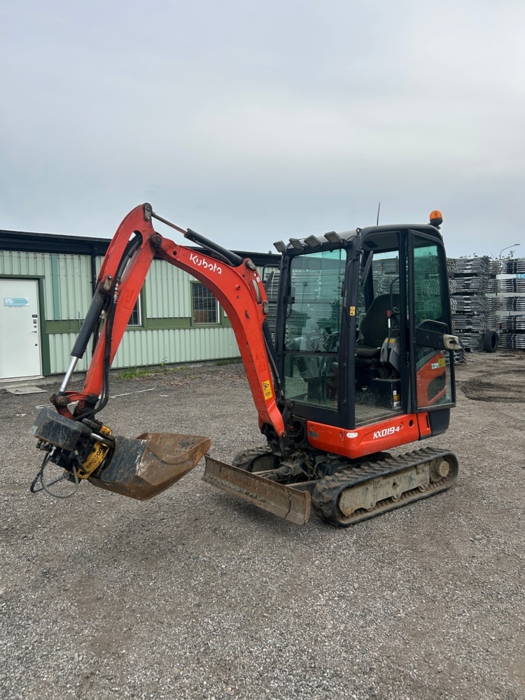 1368055-1 Minigrävare - Kubota KX019-4 med tiltrotator