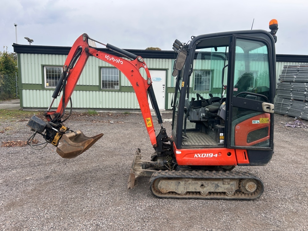 1368055-2 Minigrävare - Kubota KX019-4 med tiltrotator