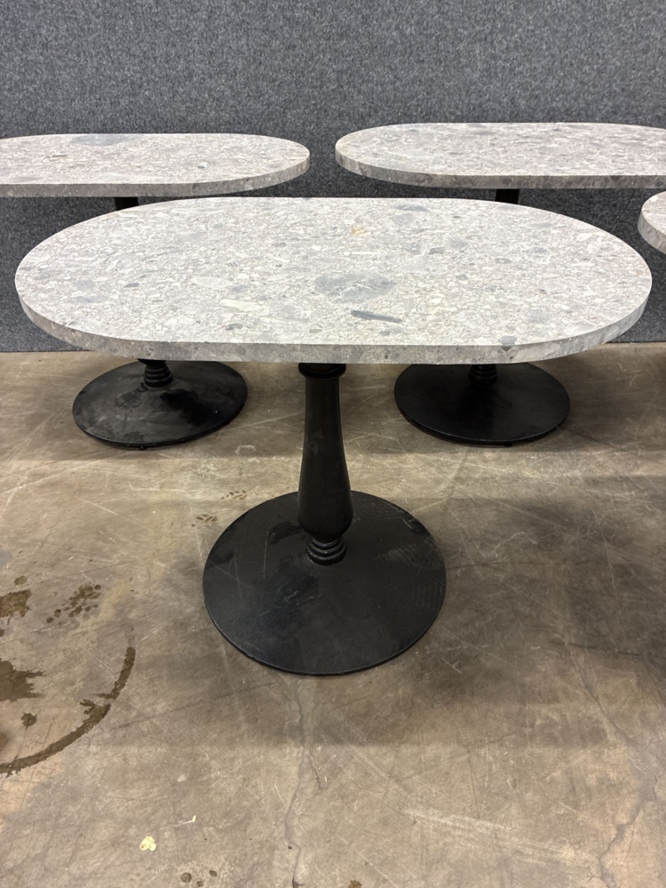 1582266-2 5 pcs Table with stone top