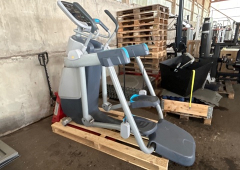 Cross trainer - Precor AMT 835 Open Stride