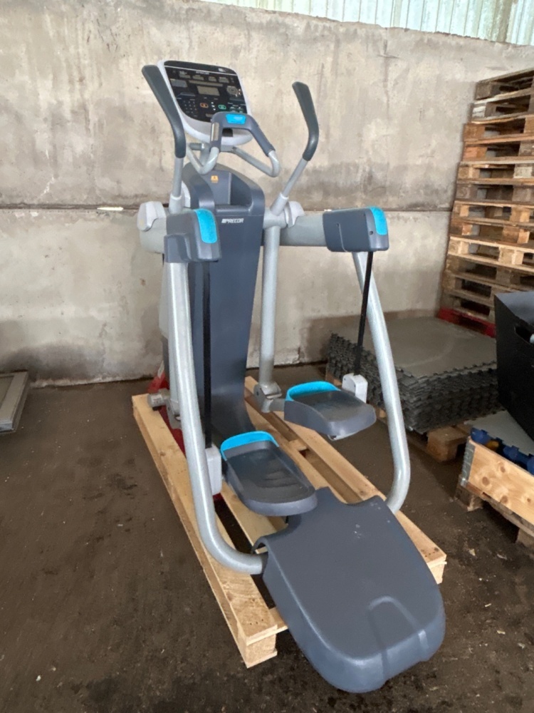 1486425-2 Cross trainer - Precor AMT 835 Open Stride