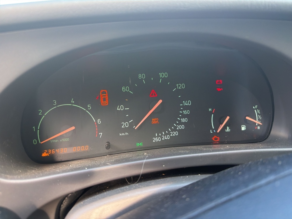 1566164-2 Saab 9-5 SportCombi 2.0 T Manuell, 150hk -2003 (Reparationsobjekt)