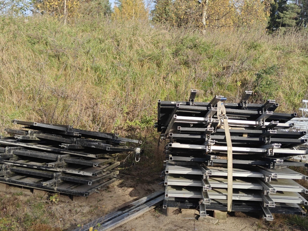 1564897-1 Riot fence