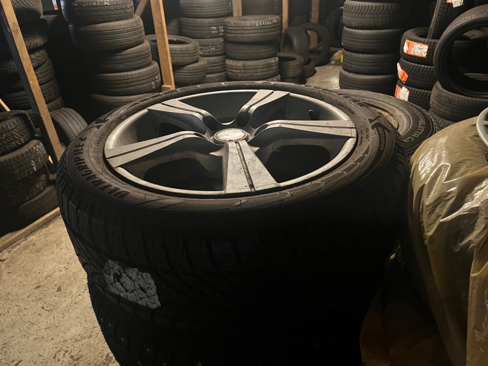 1592870-2 Large lot of used tires and rims