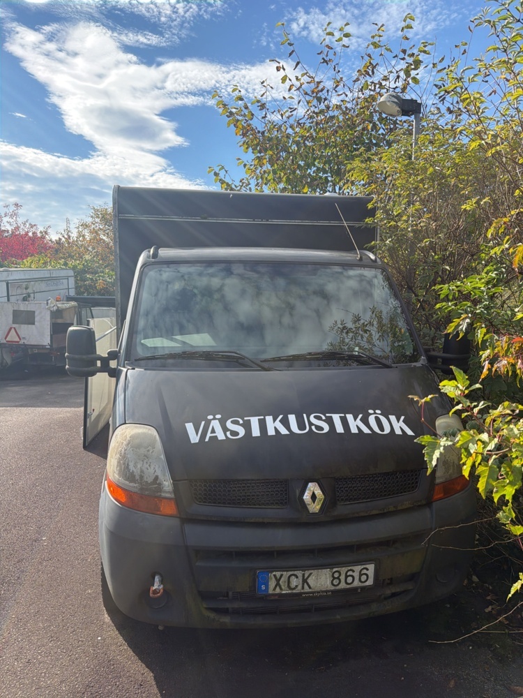 1566172-2 Mobilt showroom - Renault Master Chassi Cab 3.5 T 2.5 dCi Manuell, 115hk -2005 (Reparationsobjekt)