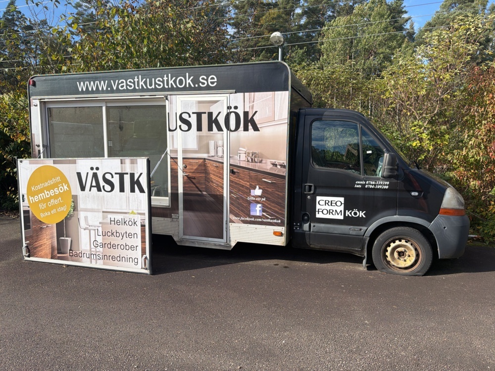 1566172-1 Mobilt showroom - Renault Master Chassi Cab 3.5 T 2.5 dCi Manuell, 115hk -2005 (Reparationsobjekt)