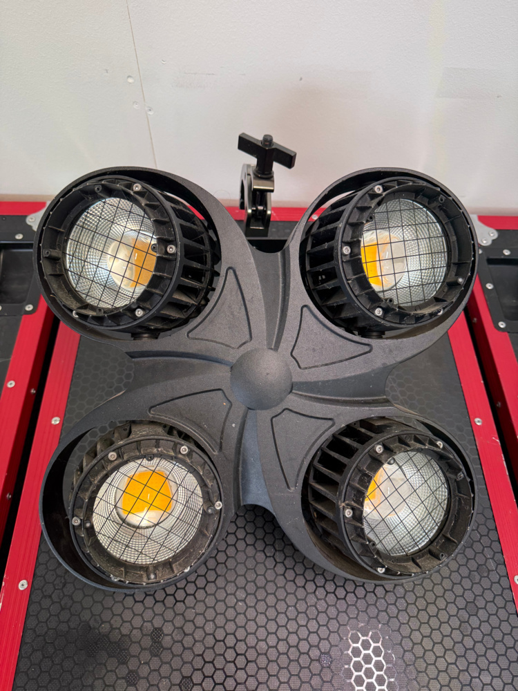 1563506-2 IP-klassade scenlampor – BeamZ SB400IP – 2 st