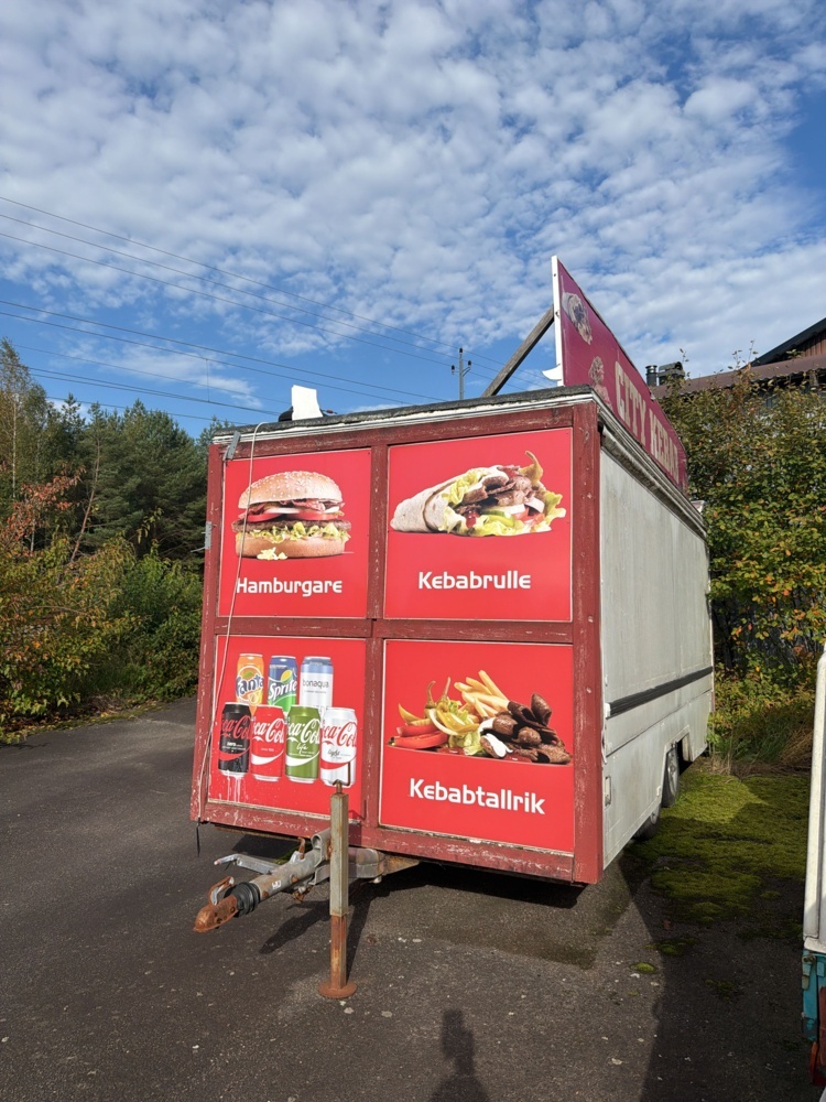 1566173-1 Foodtruck / försäljningsvagn – Hofmann Fa Baeten VP 500 (Reparationsobjekt)