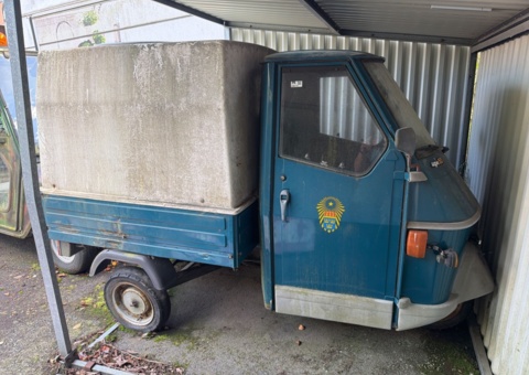 Trehjuligt transportfordon - Piaggio Ape 50 (Renoveringsobjekt)