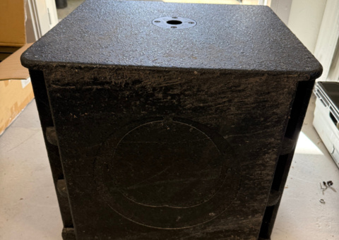 Aktiv subwoofer – Turbosound Milan M15B
