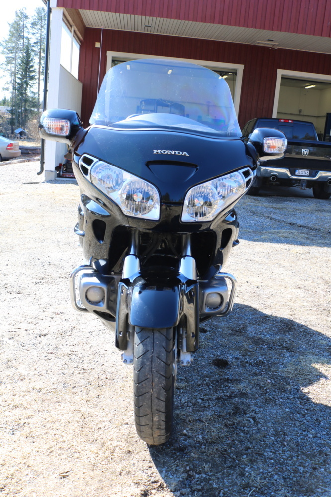 1592988-2 Honda Powersports GL1800A Gold Wing 1.8. ABS. 120hk, 2001. Lågmilare.