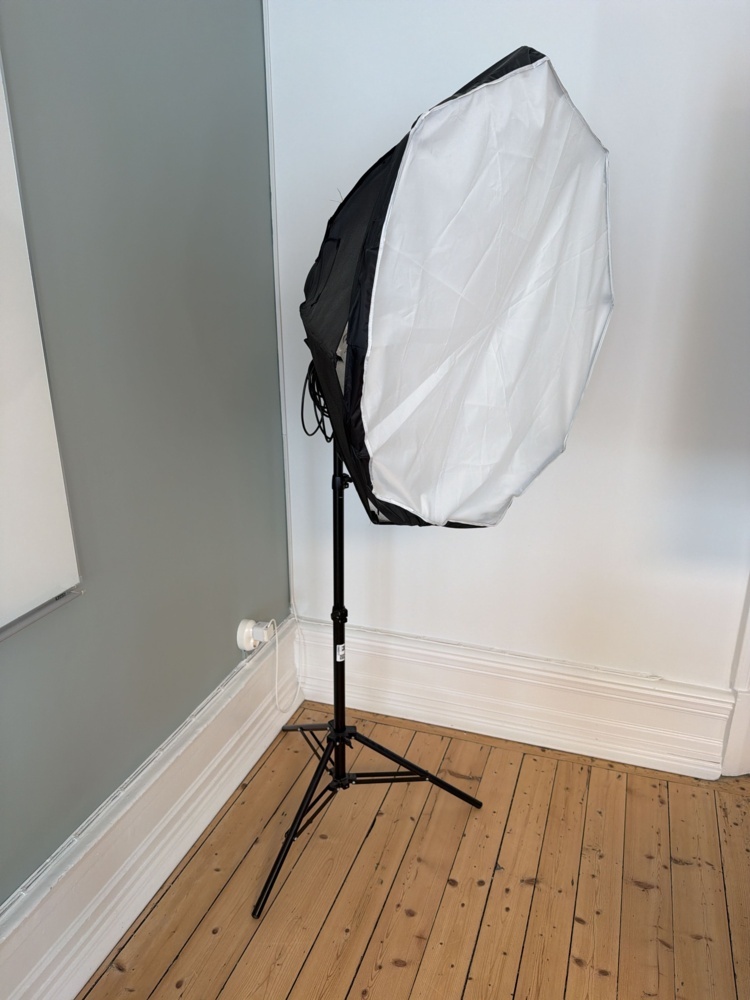 1566317-1 Studiobelysning med stativ 4 st - Photax, LEDGO