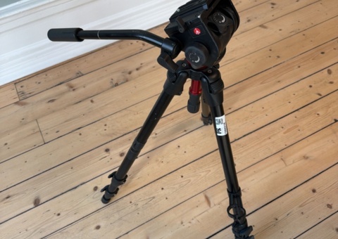 Kamerastativ med videohuvud - Manfrotto 745B / 501