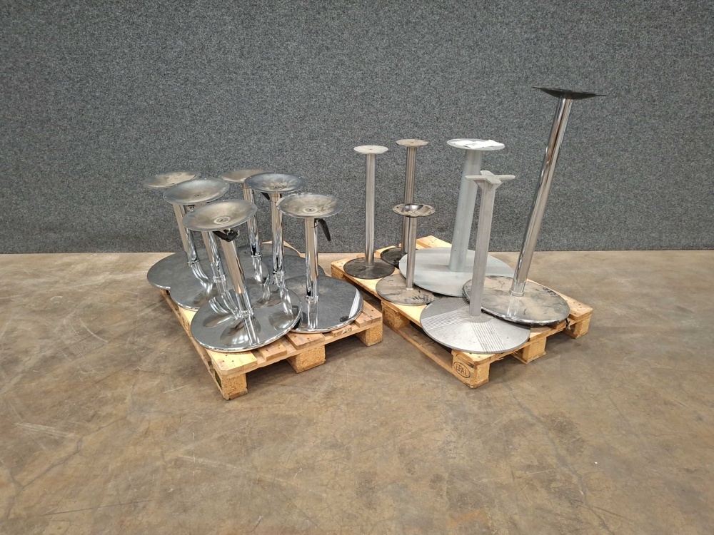 1582278-1 12 pcs Table Stand Metal