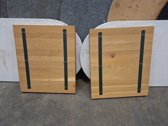 1582280-25 13 st Bordsskivor & 4 st Bordsstativ