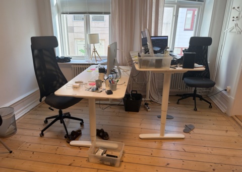 Kontorsinredning - Skrivbord, kontorsstolar, skåp, m.m.