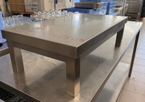Small low bench approx. 40x75x25 cm