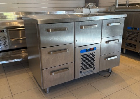 Refrigerated counter with 7 drawers, approx. 120x75x90 cm