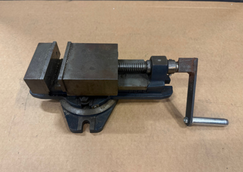 Machine vice rotatable