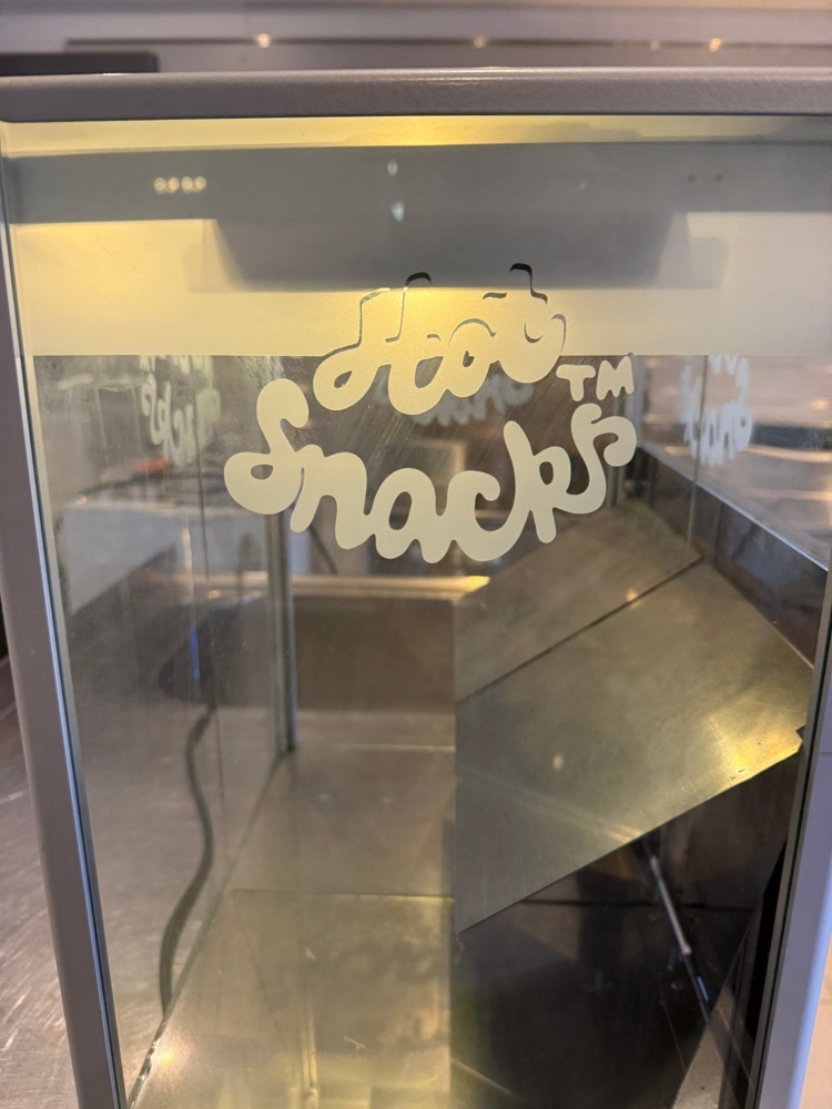1141781-2 "Handy heating container for nachos or popcorn"