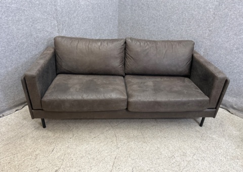 2 armchairs, sofa and coffee table