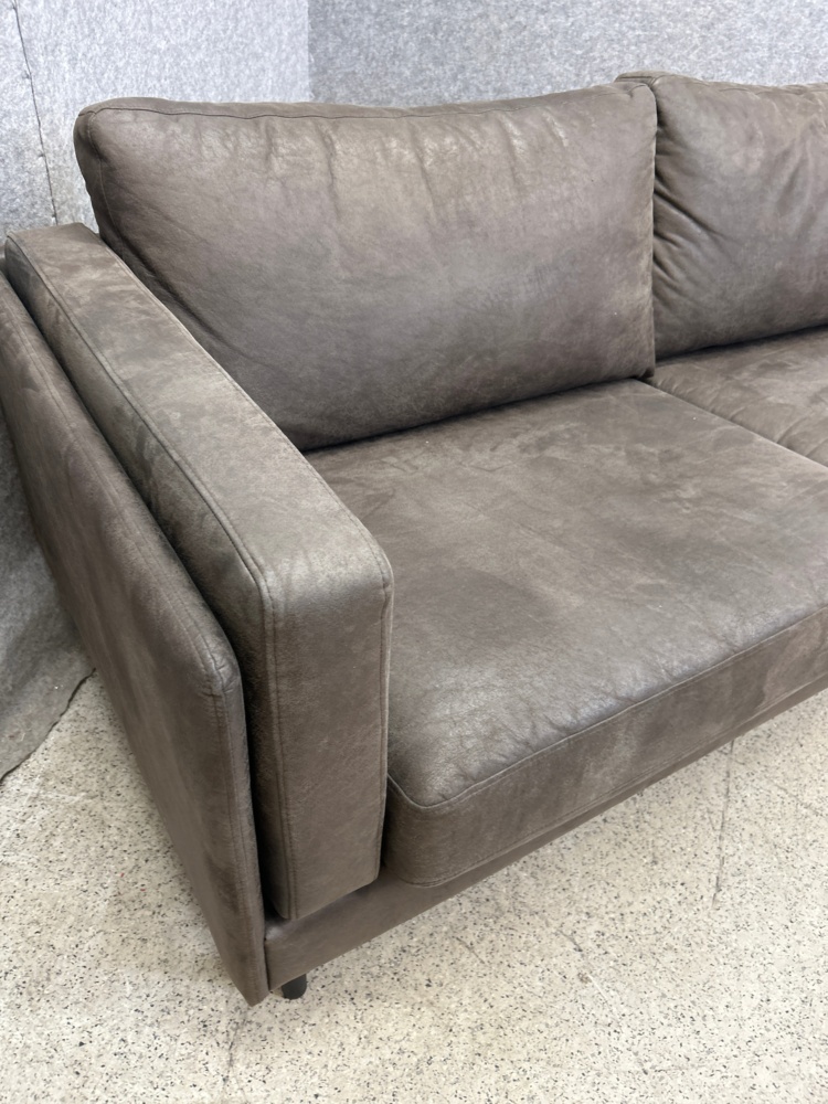 1546285-2 2 armchairs, sofa and coffee table