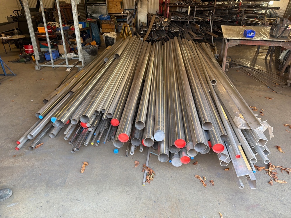 1593074-1 Aluminum and stainless steel pipes