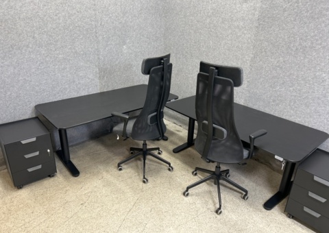 2 height-adjustable desks, chests, chairs
