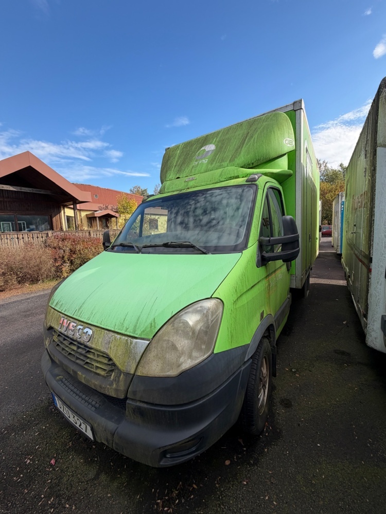 1566168-1 Iveco Daily 35S15 Chassi Cab 2.3 Multijet II Manuell, 146 hk -2014 (Reparationsobjekt)