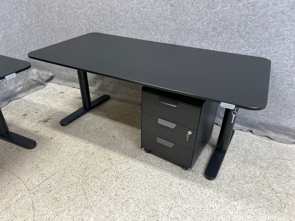 1546287-2 Desk 2 pcs and drawers
