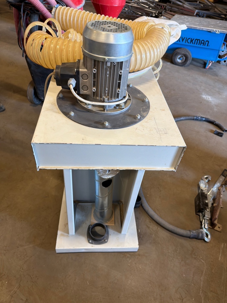 1593091-2 Chip extractor
