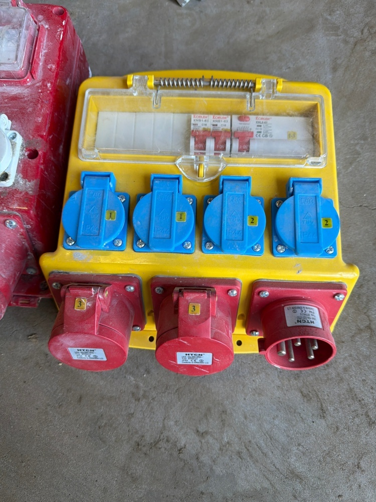 1593097-2 Electrical outlets