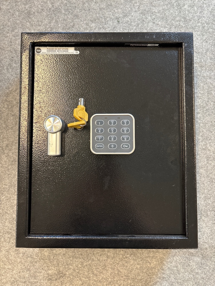 1546291-1 Key cabinet with combination lock - Yale YKB/365/DB1