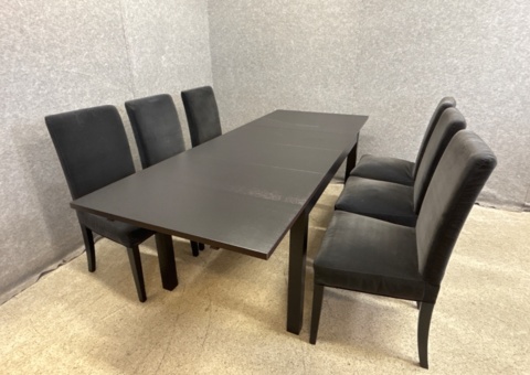 6 chairs and table