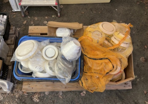Samling med ventilationsdetaljer och inspektionsluckor