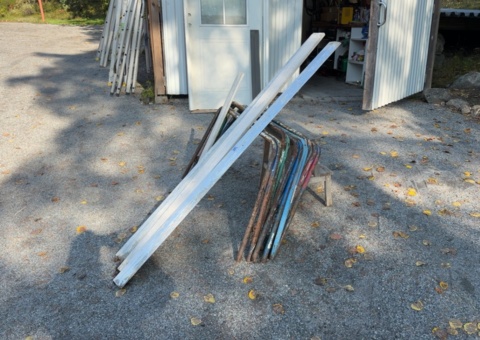Metallbockar 6 st och rätskivor 4 st