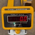 1593042-4 Pallyftare/ Handtruck med digital våg, 2 ton
