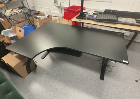 Height-adjustable desks - 4 pcs