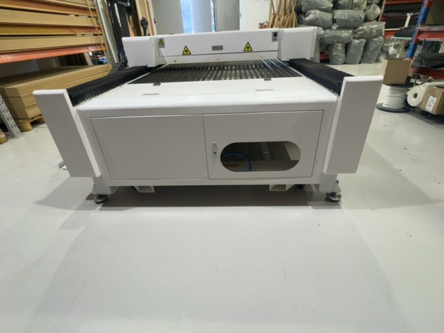 1458514-21 CO₂-laserskärare / lasergravyr – Redsail CM1325 – 130 W