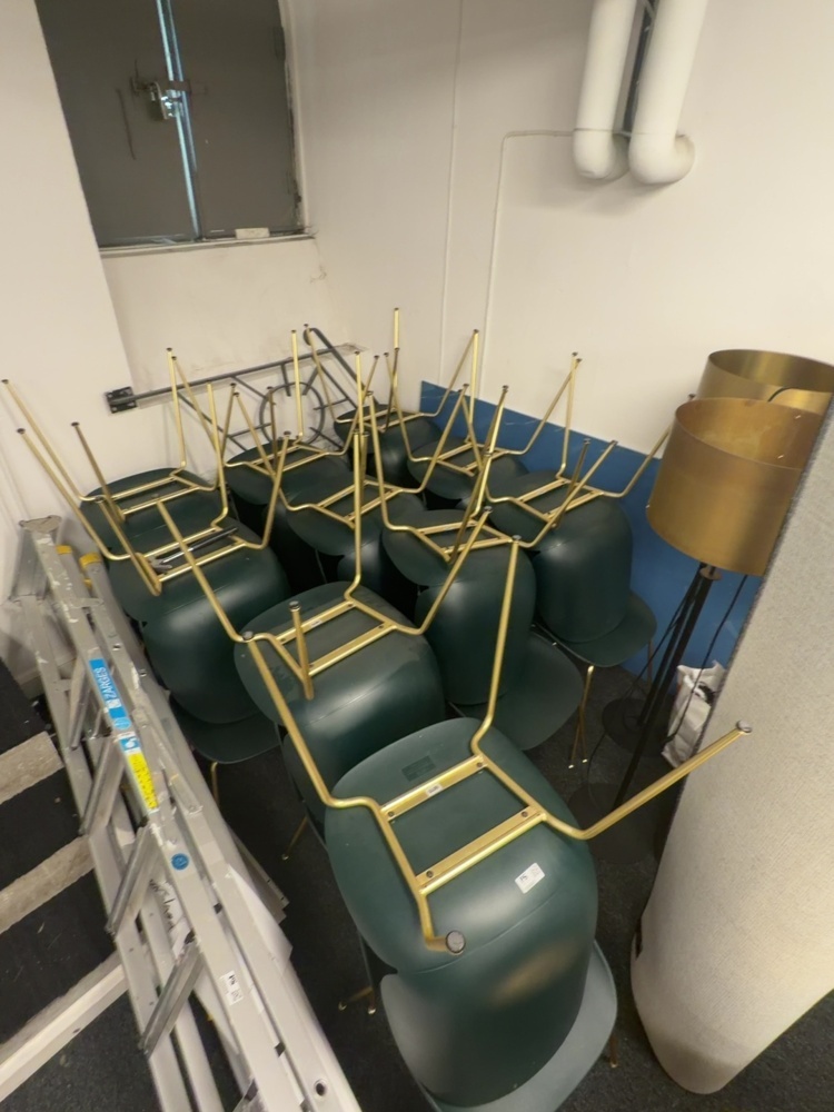 1506067-1 Design chairs - GUBI Beetle Chair - 24 pcs