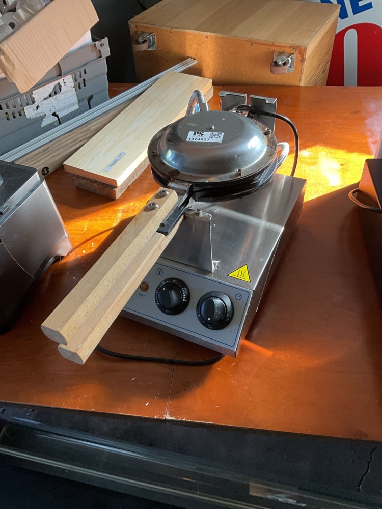 1474027-1 Waffle iron - Bubble waffles
