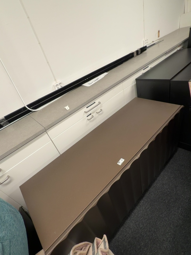 1506072-1 Cabinet / storage furniture