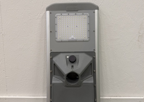 Solar-powered LED street light 40W – 65W solar panel